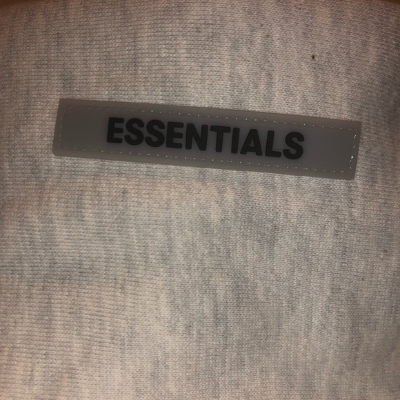 Essential hood - Picture 4 of 8